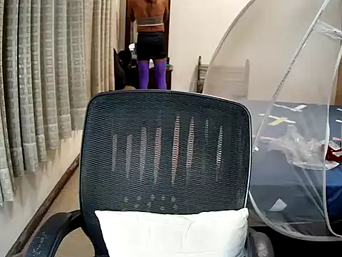 Snapshot of sissypamsissy chatting on December 17, 2025, 12:21 pm sissypamsissy online show from December 17, 2025, 12:21 pm