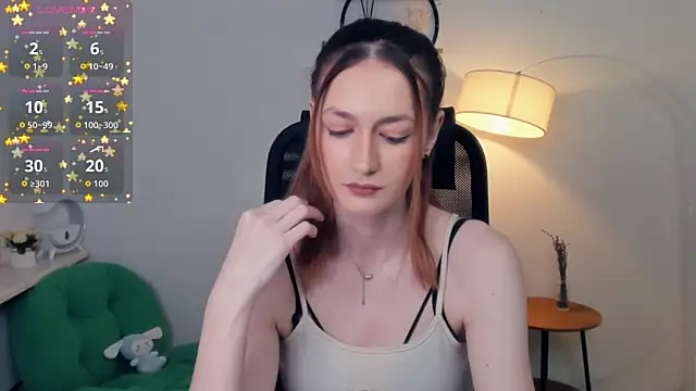 Snapshot of EasterBlink chatting on January 11, 2026, 10:44 am EasterBlink online show from January 11, 2026, 10:44 am