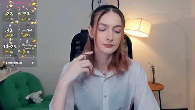 Snapshot of EasterBlink chatting on January 17, 2026, 10:52 am EasterBlink online show from January 17, 2026, 10:52 am