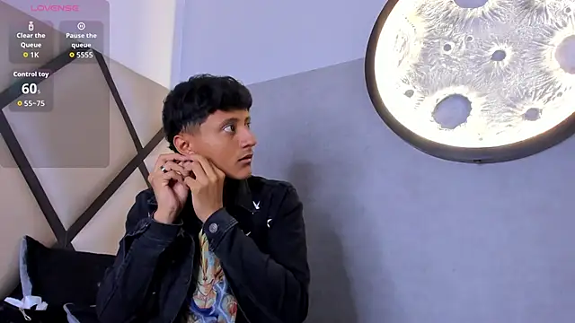  Leohot  online show from October 1, 2025, 3:22 am