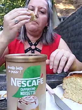 Snapshot of Feelineducentre chatting on September 19, 2025, 3:49 pm Feelineducentre online show from September 19, 2025, 3:49 pm