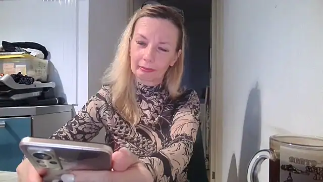 Sweetmurrr online show from June 13, 2026, 1:36 am
