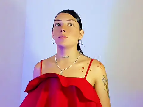 Megan Gil  online show from September 9, 2025, 4:27 pm