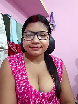 Snapshot of Redchery chatting on June 21, 2026, 6:46 pm Redchery online show from June 21, 2026, 6:46 pm