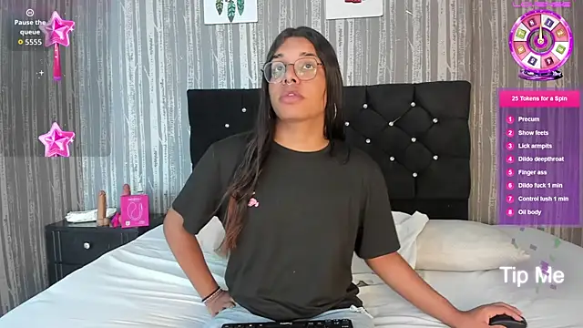 Hailey johnsonn online show from September 14, 2025, 2:17 pm