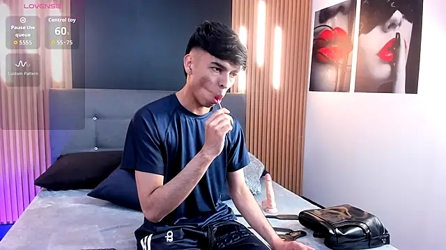 Snapshot of OnlyJos chatting on October 29, 2025, 7:46 pm OnlyJos online show from October 29, 2025, 7:46 pm