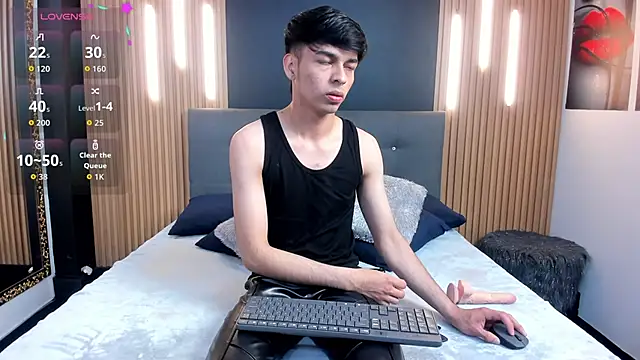 Snapshot of OnlyJos chatting on December 5, 2025, 8:17 pm OnlyJos online show from December 5, 2025, 8:17 pm