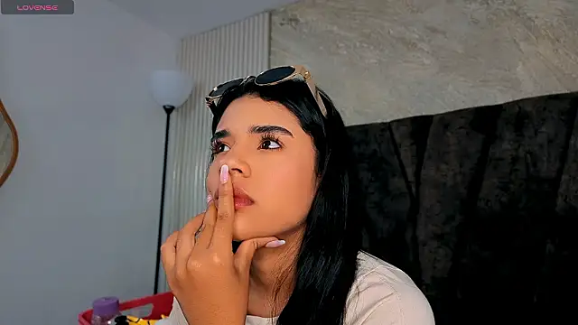 Miagomezx online show from February 9, 2026, 8:29 pm