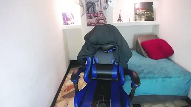 Snapshot of greiccy_20 chatting on November 2, 2025, 12:10 pm greiccy 20 online show from November 2, 2025, 12:10 pm