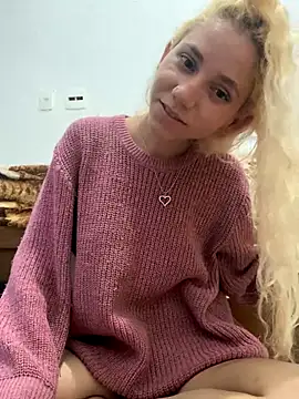 Snapshot of Bruna551 chatting on November 5, 2025, 3:20 am Bruna551 online show from November 5, 2025, 3:20 am