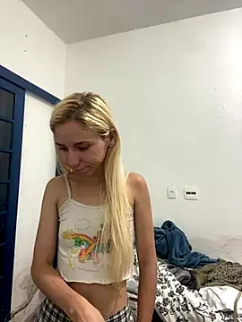 Snapshot of Bruna551 chatting on December 17, 2025, 4:01 pm Bruna551 online show from December 17, 2025, 4:01 pm