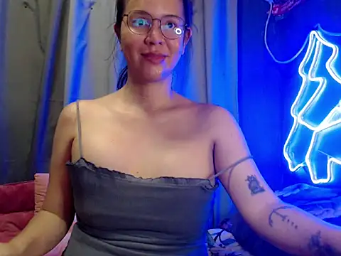 Snapshot of Transfantasy4u chatting on February 17, 2026, 5:27 am Transfantasy4u online show from February 17, 2026, 5:27 am