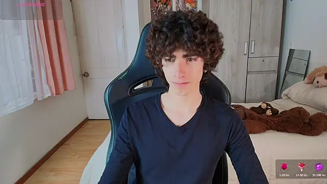 Nude Boy18 online show from December 21, 2025, 9:26 pm