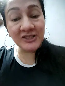 Snapshot of Aisha_manzur chatting on November 28, 2025, 5:13 pm Aisha manzur online show from November 28, 2025, 5:13 pm