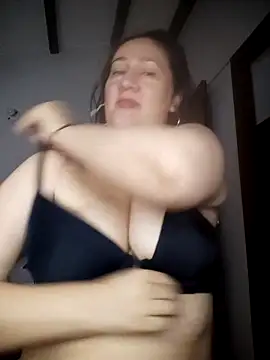 Aisha manzur online show from January 5, 2026, 6:00 pm