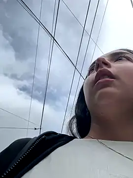 Dulce 1408 online show from December 3, 2025, 9:03 pm