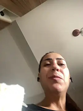 lucioliveira online show from February 21, 2026, 1:24 pm