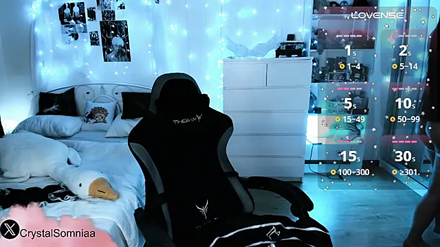 Snapshot of Crystal_somnia chatting on February 22, 2026, 2:19 pm Crystal somnia online show from February 22, 2026, 2:19 pm