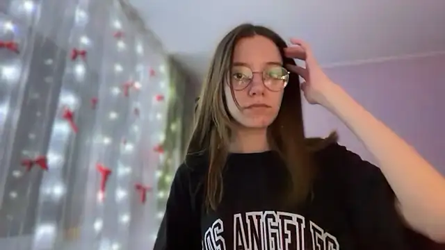 Snapshot of Vietero chatting on February 25, 2026, 1:28 am Vietero online show from February 25, 2026, 1:28 am