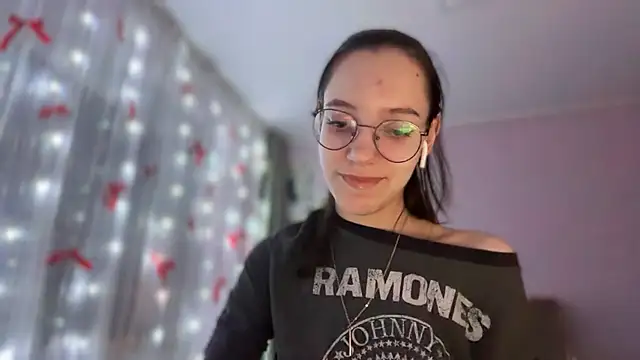 Snapshot of Vietero chatting on March 31, 2026, 10:23 pm Vietero online show from March 31, 2026, 10:23 pm