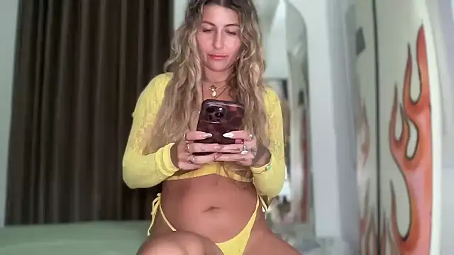 Snapshot of GoddessDove chatting on February 22, 2026, 3:09 am GoddessDove online show from February 22, 2026, 3:09 am