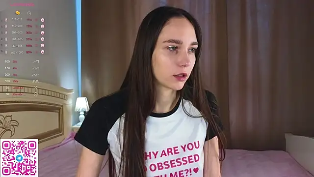 Snapshot of SoftieDream chatting on October 17, 2025, 6:50 am SoftieDream online show from October 17, 2025, 6:50 am