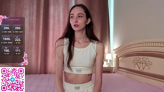 Snapshot of SoftieDream chatting on October 11, 2025, 7:09 am SoftieDream online show from October 11, 2025, 7:09 am