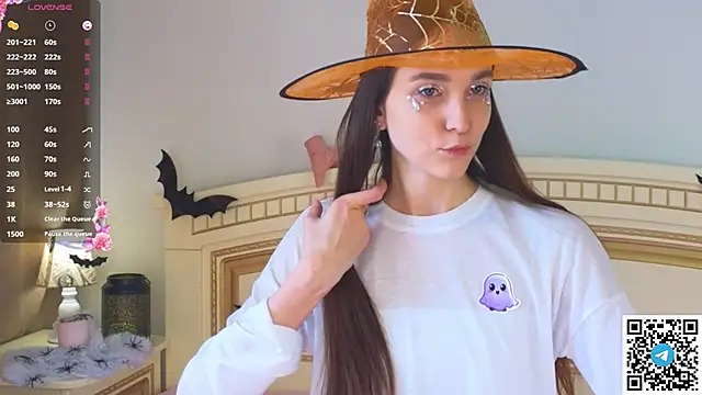 Snapshot of SoftieDream chatting on November 1, 2025, 6:19 am SoftieDream online show from November 1, 2025, 6:19 am