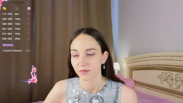 Snapshot of SoftieDream chatting on September 12, 2025, 8:14 am SoftieDream online show from September 12, 2025, 8:14 am