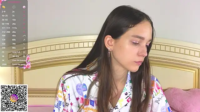 Snapshot of SoftieDream chatting on October 27, 2025, 6:03 am SoftieDream online show from October 27, 2025, 6:03 am