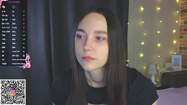 Snapshot of SoftieDream chatting on November 29, 2025, 6:24 am SoftieDream online show from November 29, 2025, 6:24 am