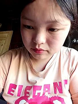 XoiXoi232 online show from April 12, 2026, 1:20 am