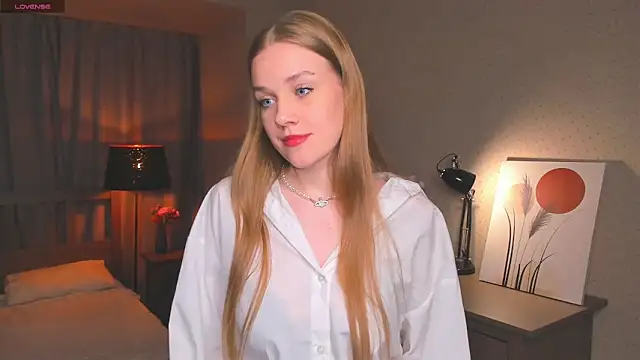 OdellaFrake online show from September 13, 2025, 8:09 pm