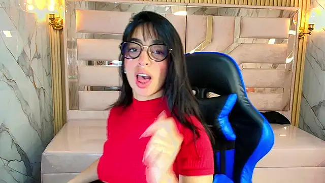 zoe r  online show from September 18, 2025, 3:09 am