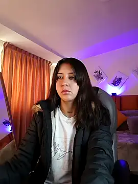 Snapshot of Catti_Brie chatting on November 29, 2025, 12:27 pm Catti Brie online show from November 29, 2025, 12:27 pm