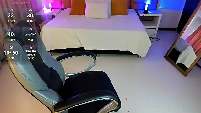 Snapshot of Catti_Brie chatting on October 4, 2025, 12:07 pm Catti Brie online show from October 4, 2025, 12:07 pm