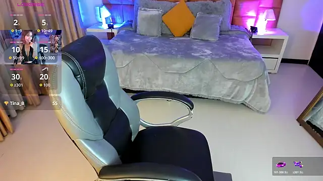 Snapshot of Catti_Brie chatting on November 6, 2025, 11:58 am Catti Brie online show from November 6, 2025, 11:58 am