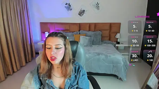 Snapshot of Catti_Brie chatting on September 12, 2025, 11:32 am Catti Brie online show from September 12, 2025, 11:32 am