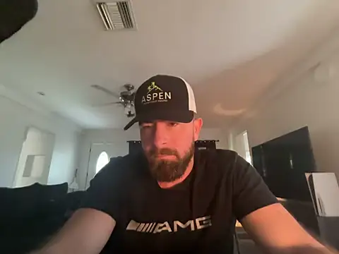 biggdickbandit92 online show from June 3, 2026, 2:33 pm