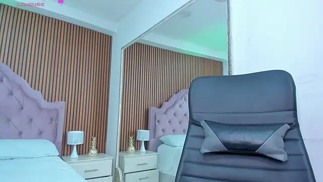 Axel grey  online show from March 28, 2026, 5:19 am