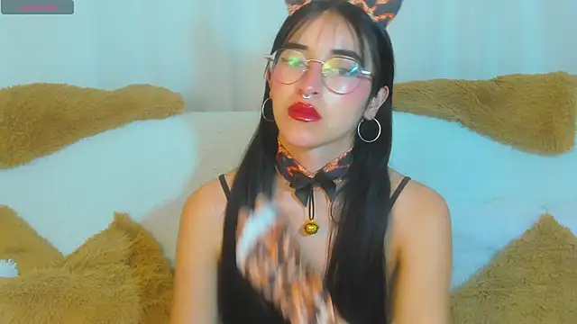 Snapshot of _Amatista_Fire chatting on October 29, 2025, 1:21 pm Amatista Fire online show from October 29, 2025, 1:21 pm