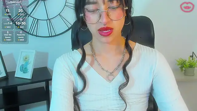 Snapshot of _Amatista_Fire chatting on November 18, 2025, 2:53 pm Amatista Fire online show from November 18, 2025, 2:53 pm