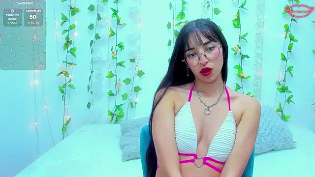 Snapshot of _Amatista_Fire chatting on September 23, 2025, 1:40 pm Amatista Fire online show from September 23, 2025, 1:40 pm