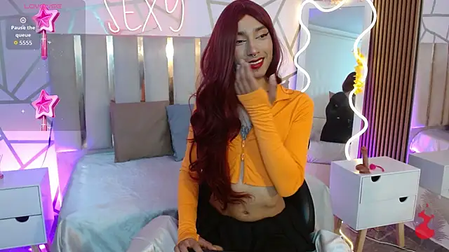 CYRUS TAY online show from December 14, 2025, 7:52 pm