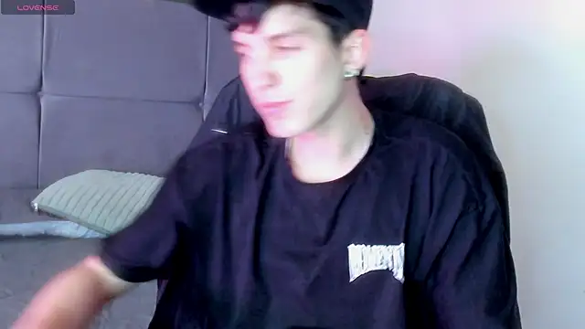 Jheampiiero online show from March 3, 2026, 8:27 pm