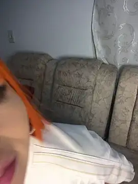 Snapshot of Alysson_LS chatting on December 16, 2025, 2:05 am Alysson LS online show from December 16, 2025, 2:05 am