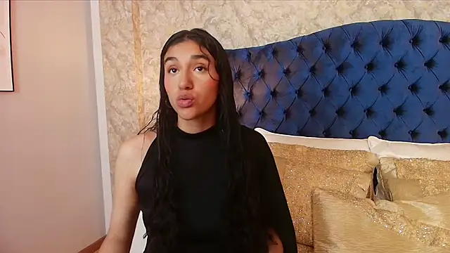 ValentiinaCruz online show from December 2, 2025, 8:21 pm