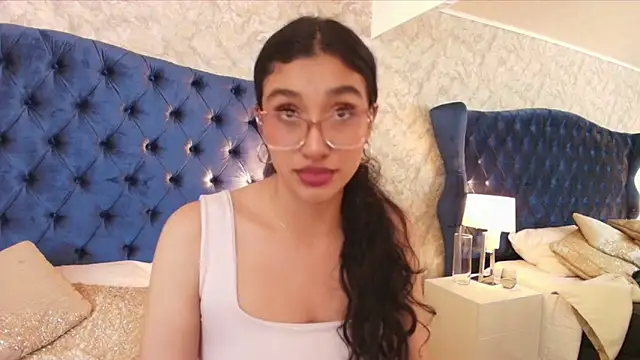 Snapshot of ValentiinaCruz chatting on February 17, 2026, 9:23 pm ValentiinaCruz online show from February 17, 2026, 9:23 pm