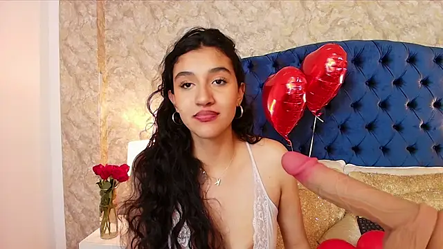 Snapshot of ValentiinaCruz chatting on February 10, 2026, 9:36 pm ValentiinaCruz online show from February 10, 2026, 9:36 pm