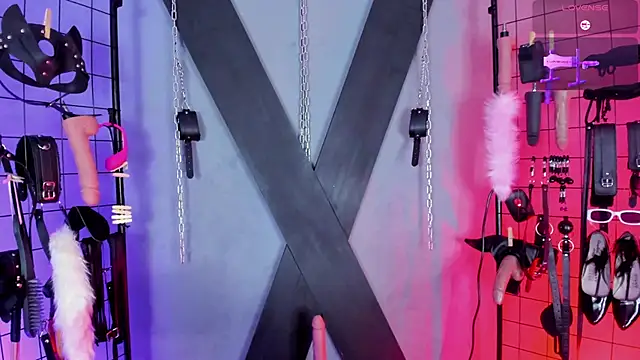 Snapshot of VictoryaLiah_BDSM chatting on November 6, 2025, 10:41 am VictoryaLiah BDSM online show from November 6, 2025, 10:41 am